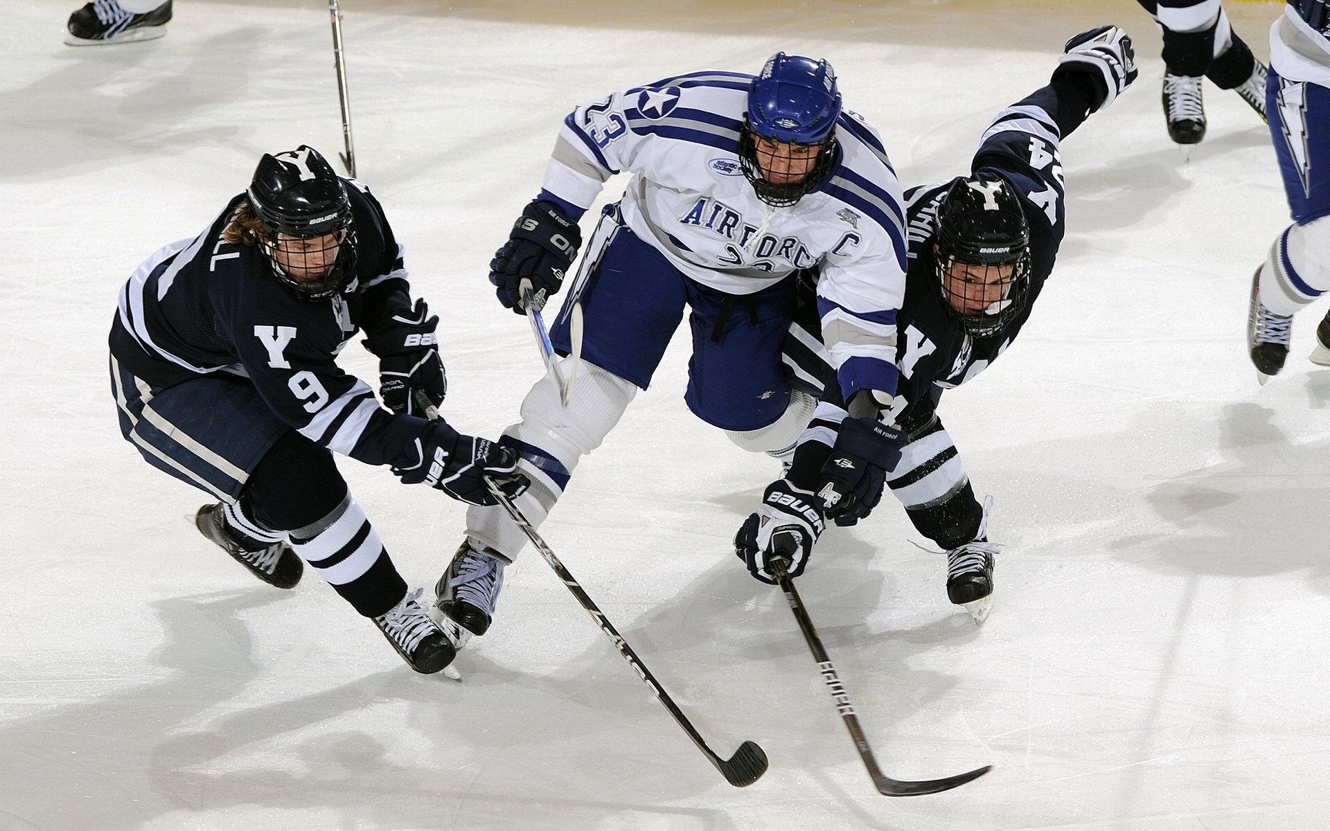 爱游戏官方主页-北京鸭通过内部模拟赛检验阵容深度，北京鸭子