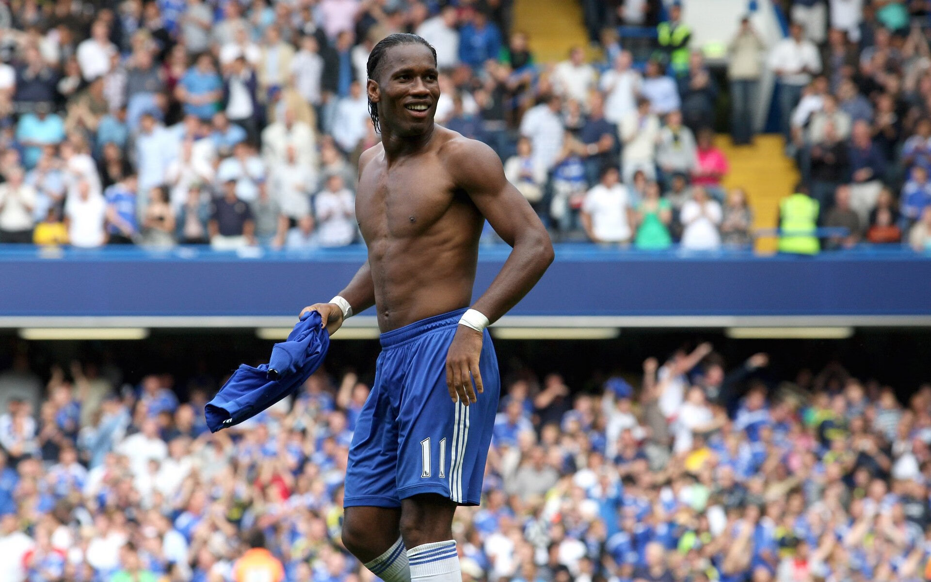 -“德甲战役频繁，冠军归属悬念逐步升温”，德甲揭幕战历史战绩