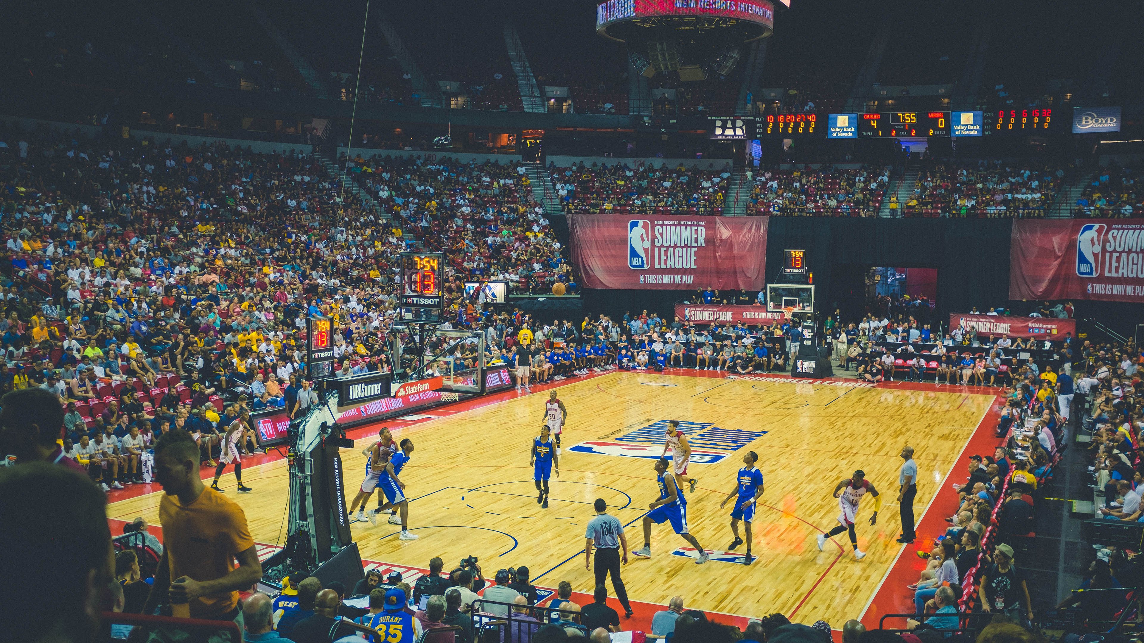 -《电竞行业高端会议：行业领袖共话未来》，电竞行业大事